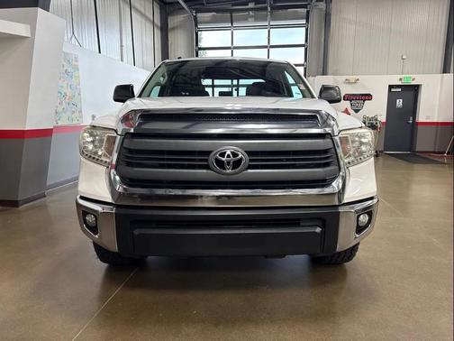 2015 Toyota Tundra SR5