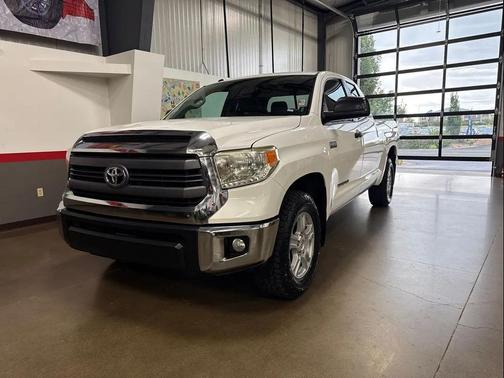 2015 Toyota Tundra SR5