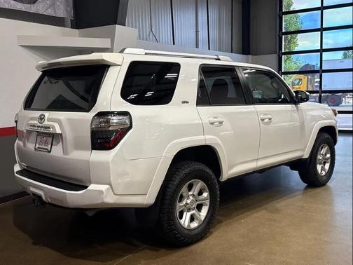 Super White 2016 Toyota 4Runner SR5
