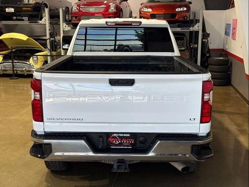 White Pearl Metallic Tricoat 2023 Chevrolet Silverado 2500 LT