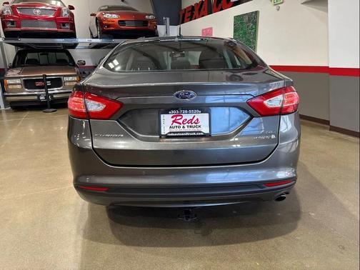 2016 Ford Fusion Hybrid SE
