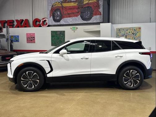 Summit White 2025 Chevrolet Blazer EV AWD LT