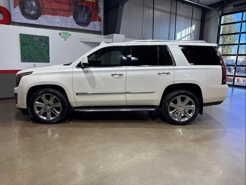 2015 Cadillac Escalade Luxury