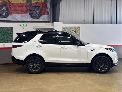 White 2022 Land Rover Discovery P360 S R-Dynamic