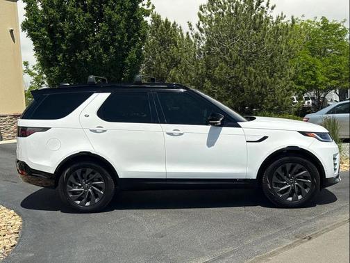 White 2022 Land Rover Discovery P360 S R-Dynamic