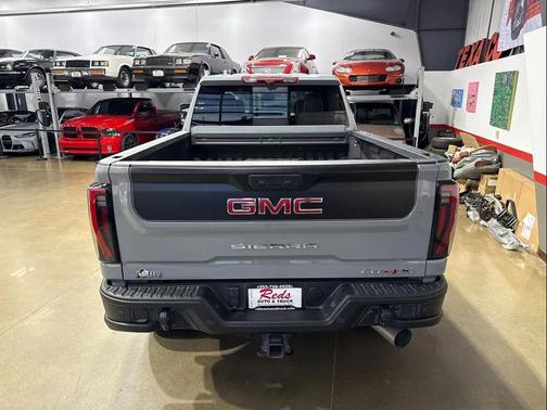 2024 GMC Sierra 2500 AT4X