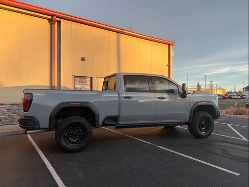 2024 GMC Sierra 2500 AT4X