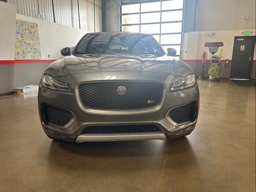 2019 Jaguar F-PACE S