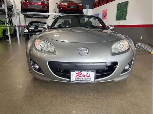 Silver 2011 Mazda MX-5 Miata Sport