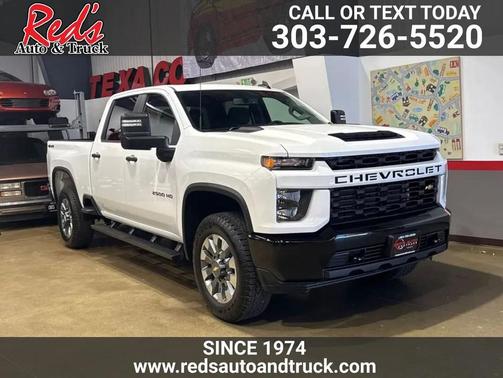 Summit White 2022 Chevrolet Silverado 2500 Custom