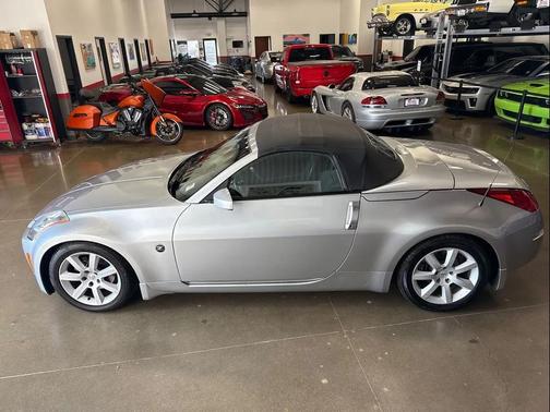 2004 Nissan 350Z Enthusiast