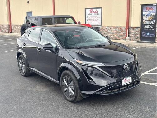 Black Diamond Pearl 2024 Nissan ARIYA ENGAGE