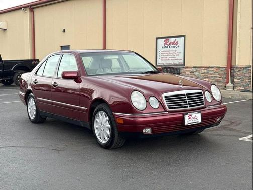 Bordeaux Red Metallic 1999 Mercedes-Benz E-Class E 320
