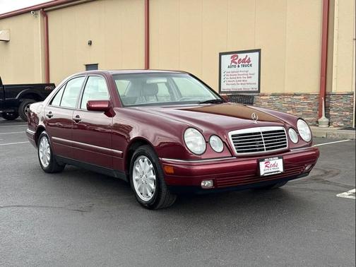 Bordeaux Red Metallic 1999 Mercedes-Benz E-Class