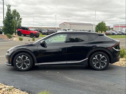 Aurora Black Pearl 2024 Kia EV6 Light Long Range