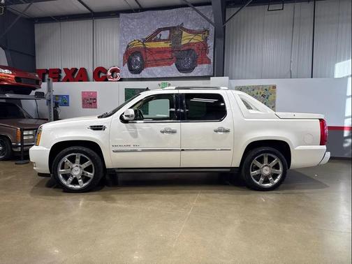 2011 Cadillac Escalade EXT Premium