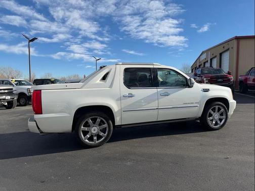 2011 Cadillac Escalade EXT Premium