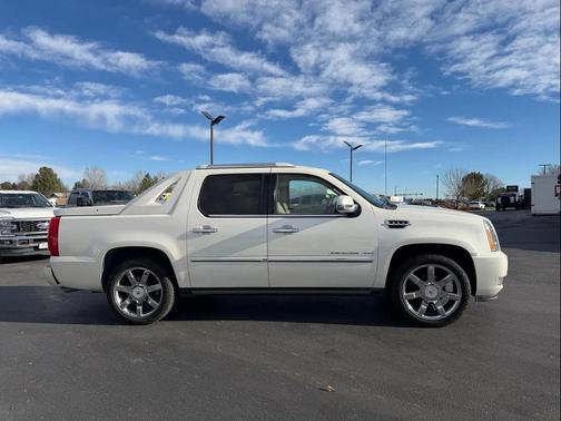 2011 Cadillac Escalade EXT Premium