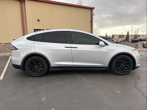 2016 Tesla Model X P90D