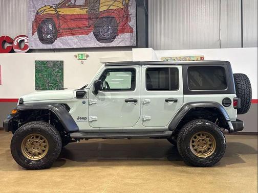 Earl Clearcoat 2024 Jeep Wrangler 4xe Sport S