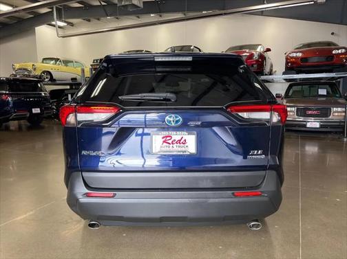 2021 Toyota RAV4 Hybrid XLE