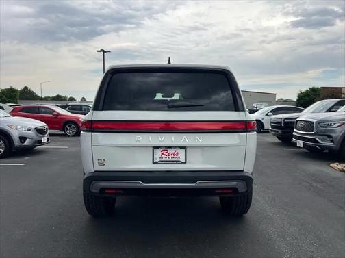 2023 Rivian R1S Adventure