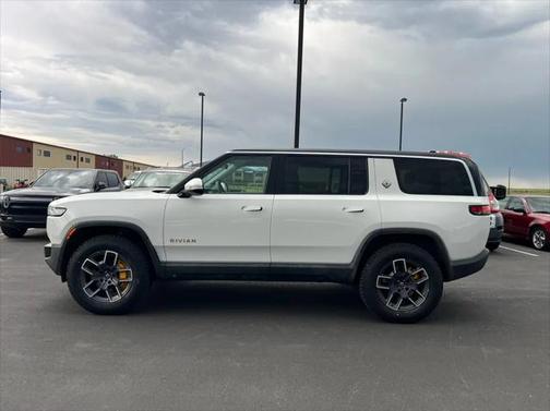 2023 Rivian R1S Adventure
