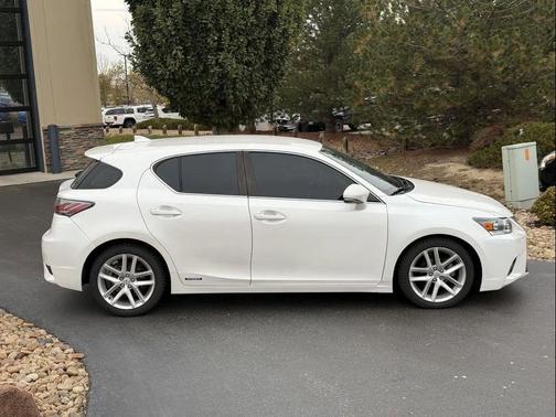 White 2016 Lexus CT 200h Base