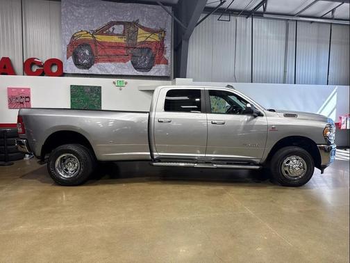 2021 RAM 3500 Big Horn Crew Cab 4x4 8' Box
