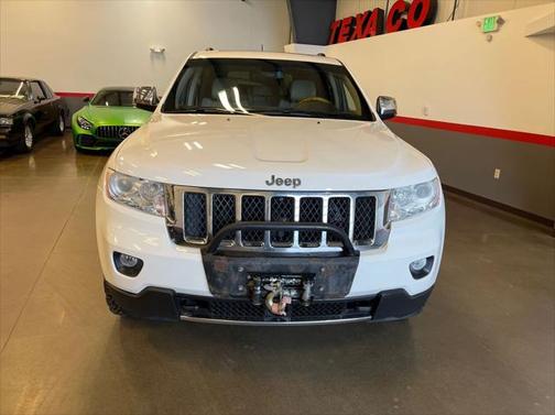 Photo 5 of 85 of 2012 Jeep Grand Cherokee Overland