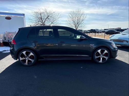 2017 Volkswagen Golf GTI 2.0T S 4-Door