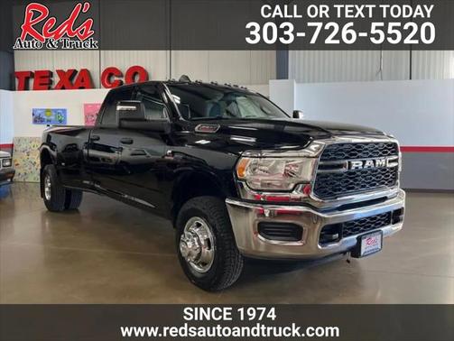 2023 RAM 3500 Tradesman Crew Cab 4x4 8' Box
