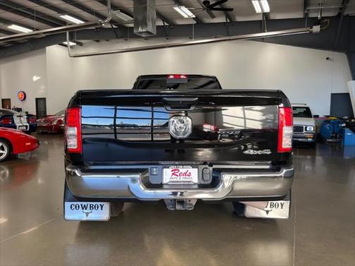 2023 RAM 3500 Tradesman Crew Cab 4x4 8' Box
