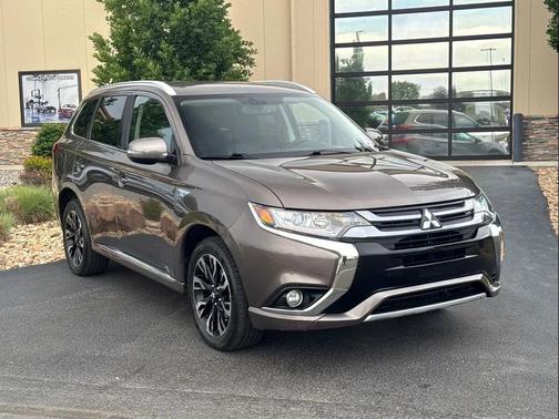 Quartz Brown Metallic 2018 Mitsubishi Outlander PHEV SEL