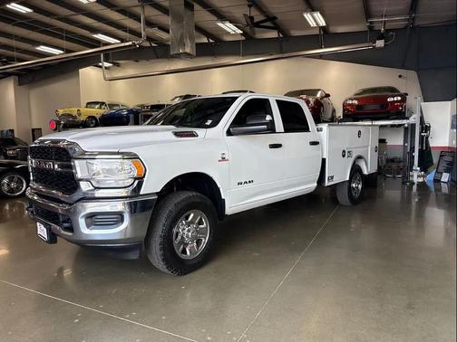 2021 RAM 3500 Tradesman Crew Cab 4x4 8' Box