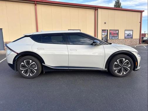 2023 Kia EV6 Wind