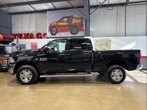 2018 RAM 3500 Tradesman Crew Cab 4x4 6'4' Box