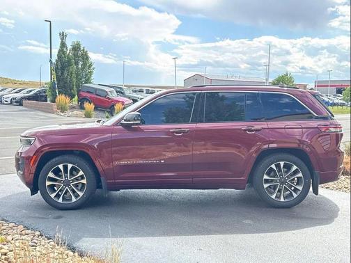2022 Jeep Grand Cherokee Overland