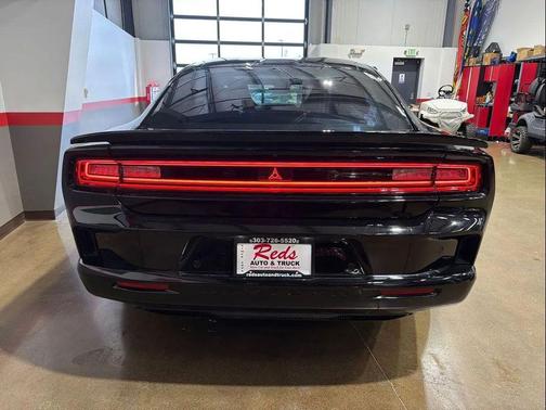 Diamond Black Crystal Pearlcoat 2025 Dodge Charger Daytona Scat Pack
