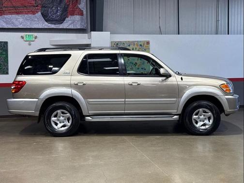2002 Toyota Sequoia SR5