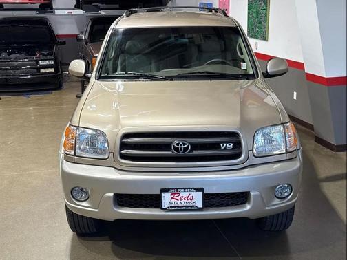 2002 Toyota Sequoia SR5