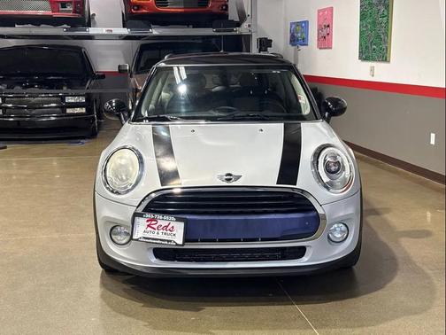 2017 MINI Hardtop Cooper