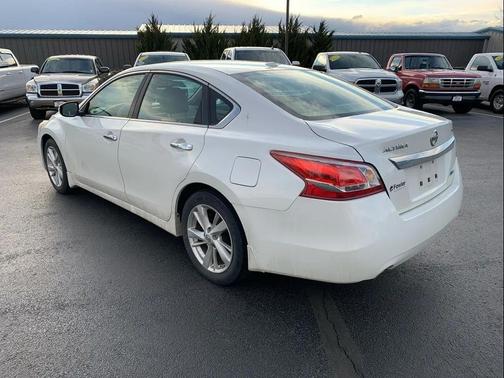 Pearl White 2013 Nissan Altima 2.5 SL