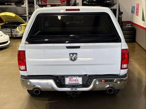 Bright White Clearcoat 2019 RAM 1500 Big Horn