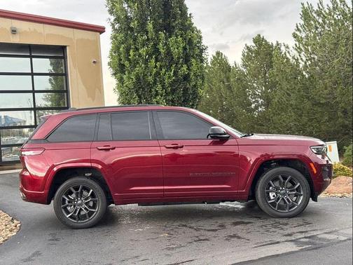 Velvet Red Pearlcoat 2023 Jeep Grand Cherokee 4xe 30th Anniversary