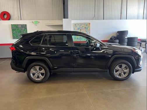 2023 Toyota RAV4 Hybrid LE