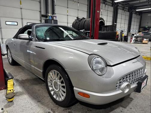 2004 Ford Thunderbird Base