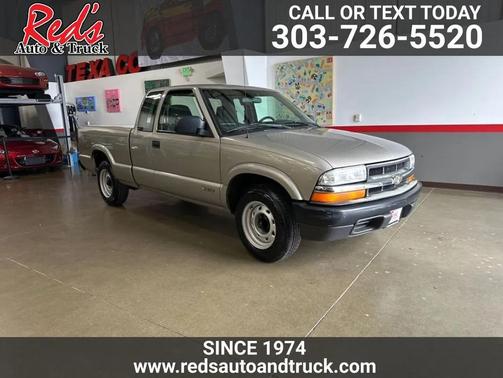 2002 Chevrolet S-10 Base