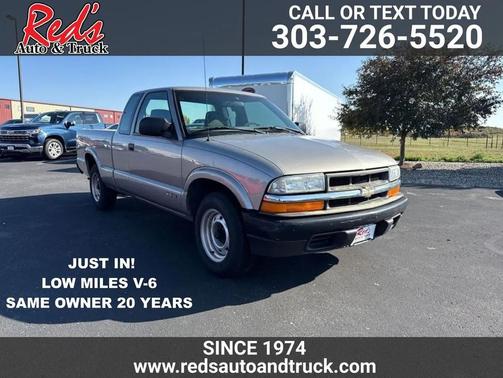 2002 Chevrolet S-10 Base