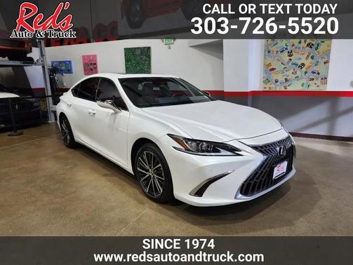 2023 Lexus ES 300h Base